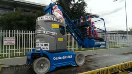 Makine park�m�za kat�lan dikey platformlar